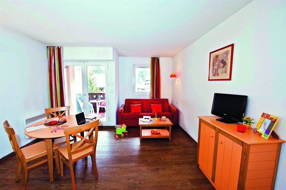 Residence Pierre & Vacances Le Chamois Blanc Chamonix Exterior photo
